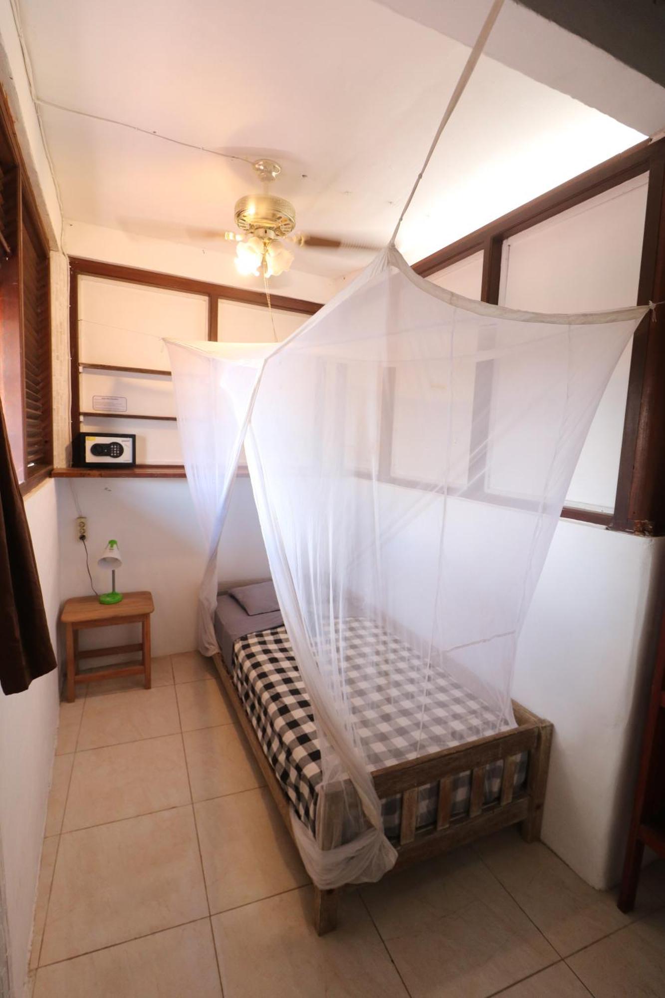 Seabreeze Hostel Bali Canggu  Exterior photo